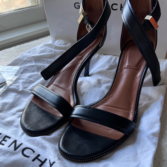 Givenchy heels - Picture 7 of 8
